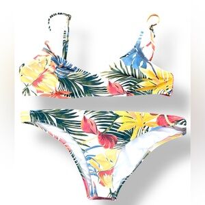 Rhythm Flower Surfer Girl Bikini Hipster Bottoms Size M fits like a Small